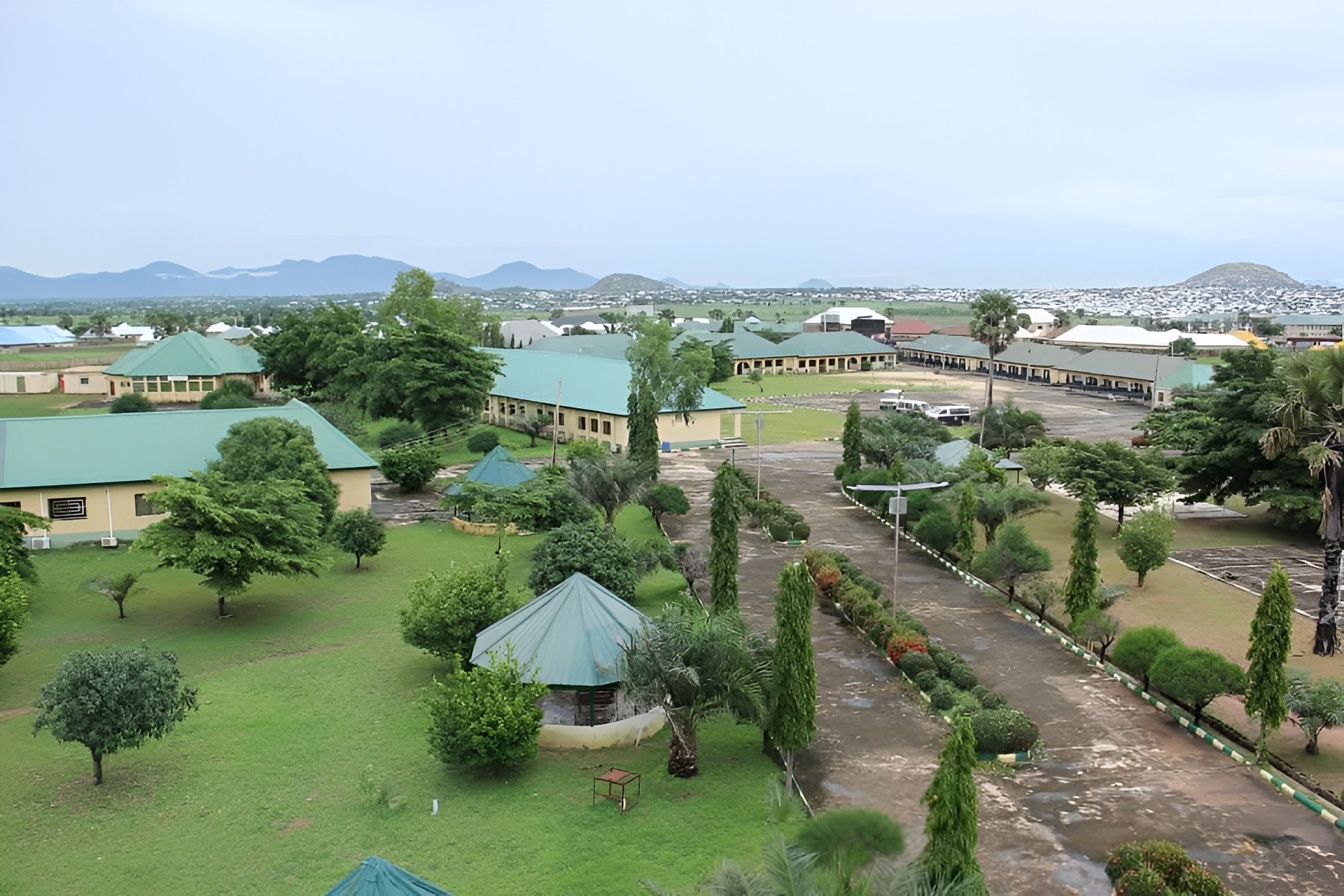 Yagai Academy Environment
